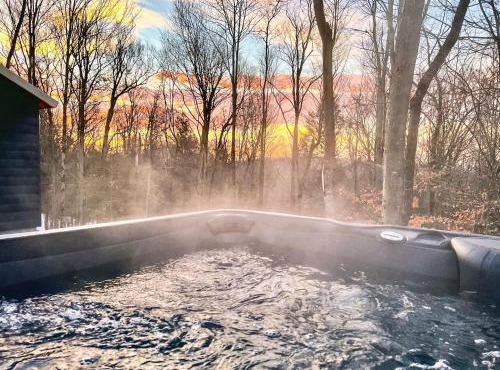 renovatedhot tublake accesspedal boatcozychic