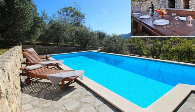 Renoviertes Steinhaus mit Garten und Pool ideal für ein erholsamen Urlaub by Interhome