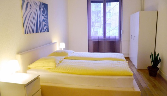 Rent a Home Landskronstrasse - Self Check-In in Basel