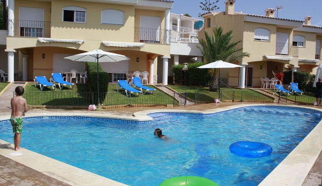 RENT chalets - 4 rooms - 6/8 persons WITH POOL