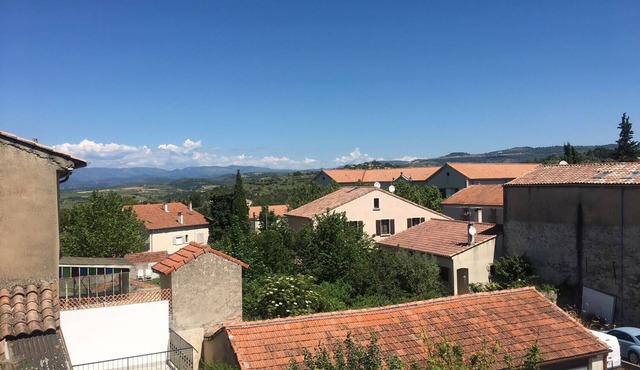 Rent character house in Ardèche in Villeneuve-de-Berg - sleeps 10