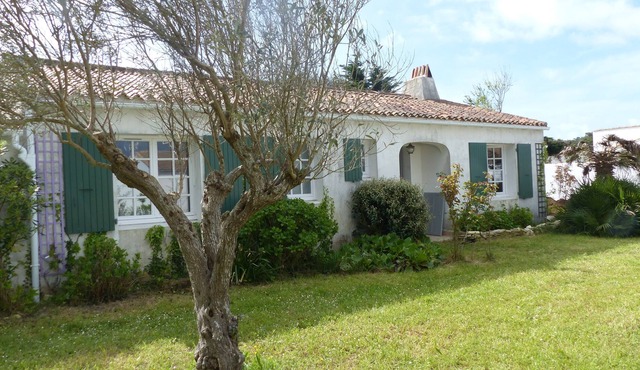 Rent House with garden 8-10 people, Île de Ré, St Clément des Baleines (17590)