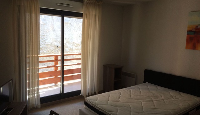 RENT FURNISHED STUDIO RESIDENCE VAL D'AZUR