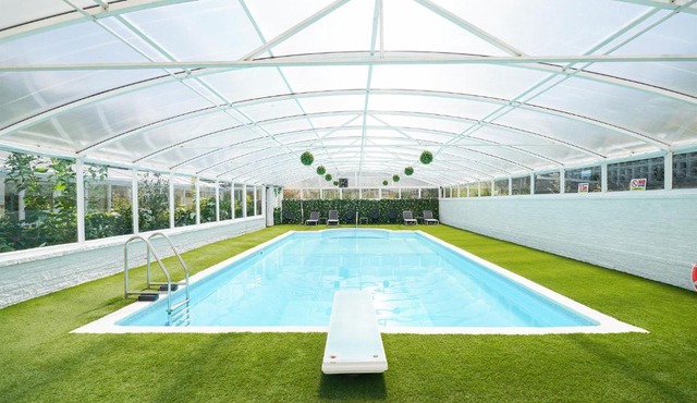 Rent My Spa Home with swimming pool, hottub and sauna