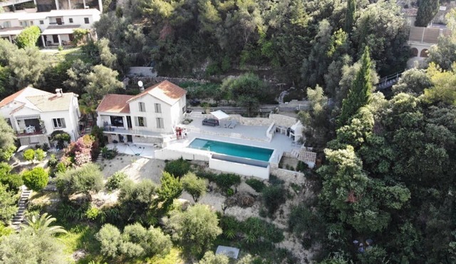 Rent Nice villa with infinity pool