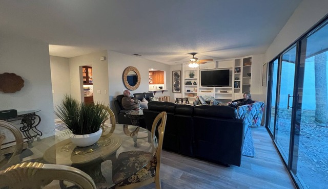 Rent or stay longer, Playtheyards.com, beach & dining get away!