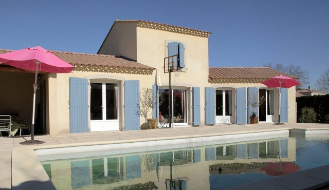 RENT PROVENCAL VILLA