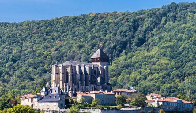 Rent renovated country house