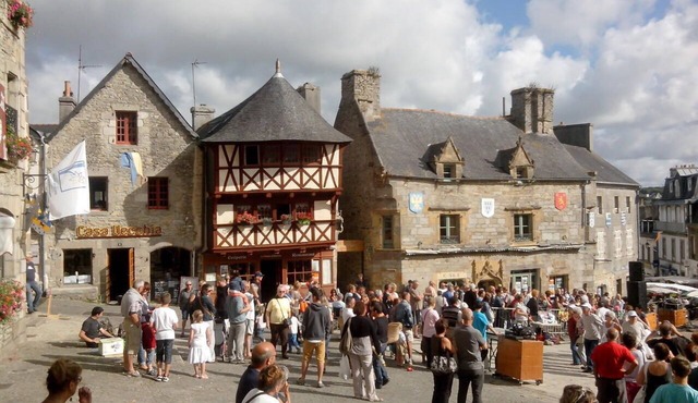 rent room for 2 people