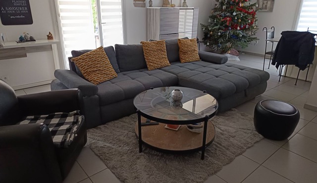 Rent room individually in guest house