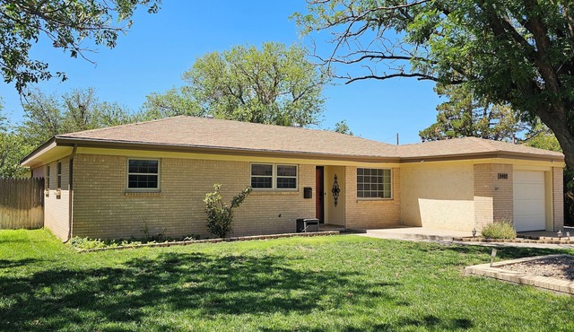 Rent the WHOLE house - 3 Bd, 2 Ba comfortable home central to everything Canyon