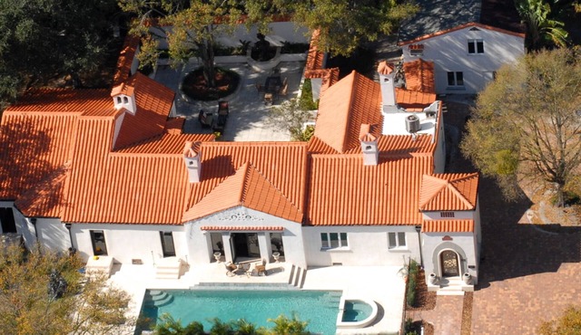 Rent this entire Luxury Mansion! Walk to Downtown Tampa -