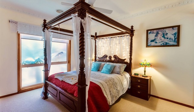 RENTAL ACCOMODATION NEAR OCEAN GROVE, BEACHES, ADVENTURE PARK, WINERIES, CAFES