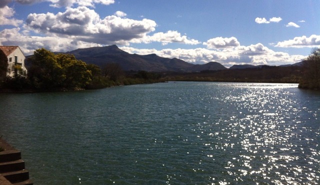 rental between sea and mountain for 2 people