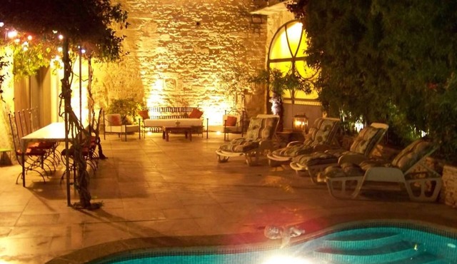 Rental charming house of the 18th century