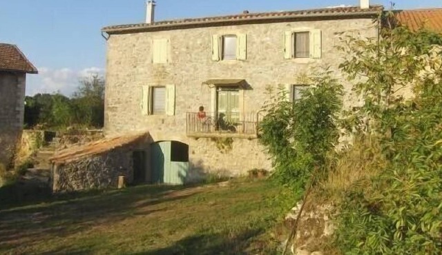 Rental -Fontanille lodging, independent home in an old farmhouse