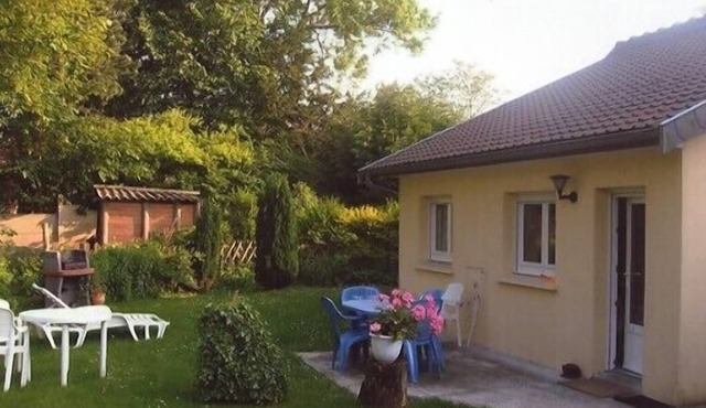 Rental: furnished, in green and quiet setting, perfectly convenient for families