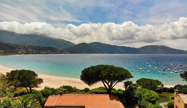 Rental house Gulf of Lava - Rent a family home by the water