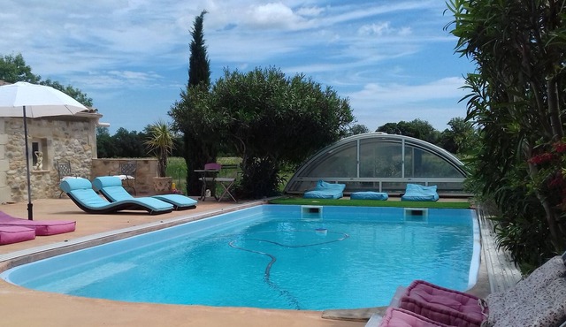 Rental in a house surrounded by vineyards near Narbonne and shops