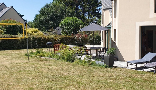 Rental in St Briac, 10 people, 500m from the beach (3mn)