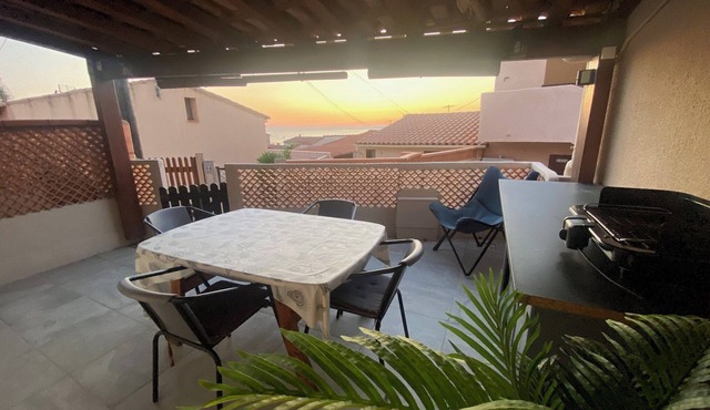 Rental in small condominium by the sea Agosta plage