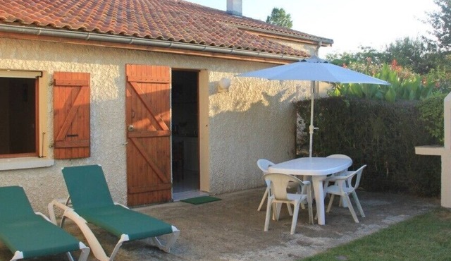 RENTAL IN THE LANDES OF 3 SINGLE-STOREY HOUSES*, NOT OVERLOOKED IN BUANES
