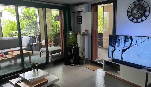 Rental Large T3 with terrace in Port Marianne