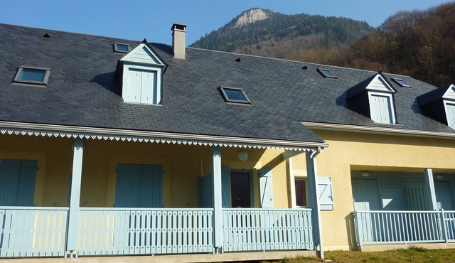 RENTAL NEW CHALET CAUTERETS 3 P 5 PEOPLE TOWN CENTER PARKING TERRACE