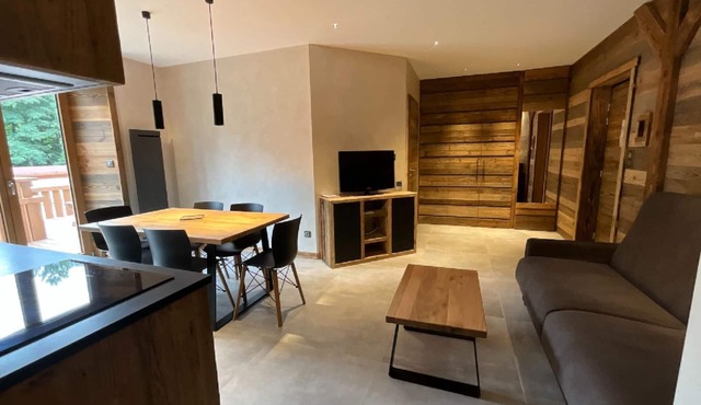 Rental of 12 gîtes and 1 chalet that can accommodate 2 to 10 people.