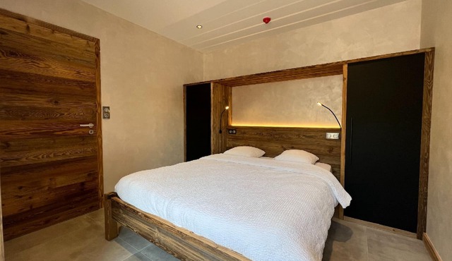 Rental of 12 gîtes and 1 chalet that can accommodate 2 to 10 people.