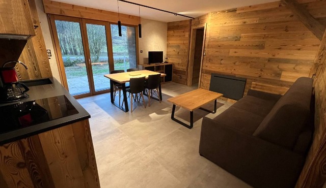 Rental of 12 gîtes and 1 chalet that can accommodate 2 to 10 people.