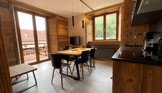 Rental of 12 gîtes and 1 chalet that can accommodate 2 to 10 people.