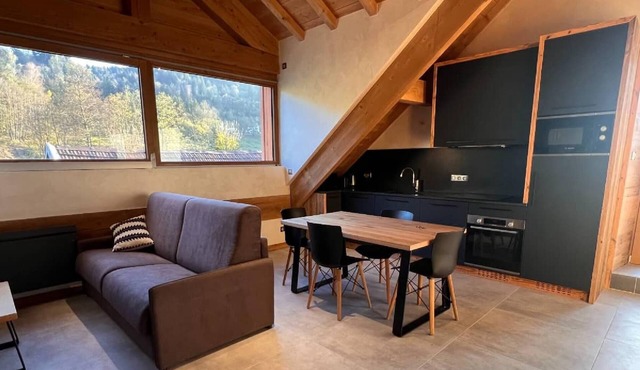 Rental of 12 gîtes and 1 chalet that can accommodate 2 to 10 people.