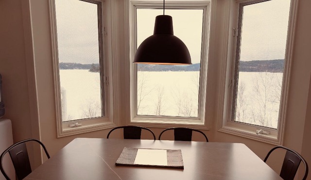 Rental of renovated cottages facing the lake with a magnificent terrace