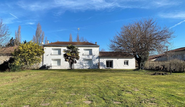 Rental of two semi-detached houses for reunions