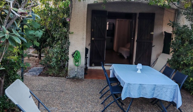 Rental Porticcio Agosta Air conditioning 200 m from the sea, garden and barbecue