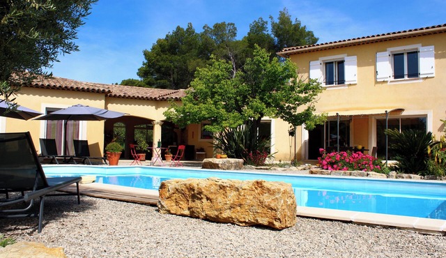 Rental Residence Peylon with swimming pool terrace garden patio in a quiet area