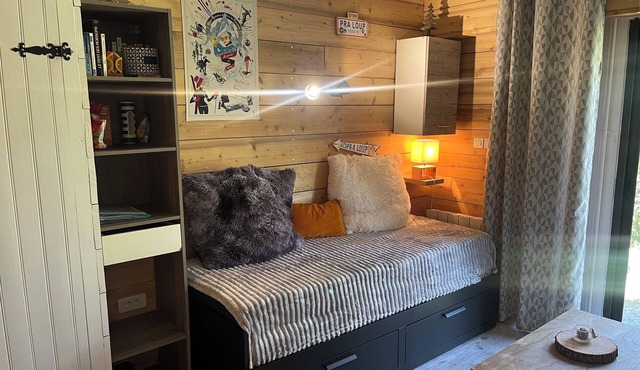 Rental studio praloup 1600 at the foot of the forest 4 people ground garden