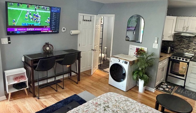 Rental studio unit in Queen Village of Philadelphia