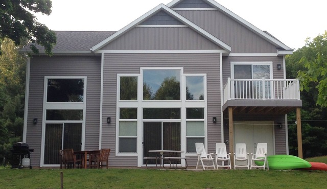 Rental With Waterfront Access To Silver Lake. Near Silver Lake Sand Dunes.
