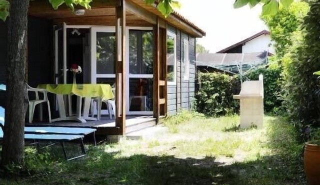 Rentals close to shops with enclosed garden for families or others