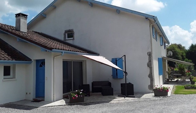 Rentals for 2 to 8 people for vacations, spa treatments, business stays