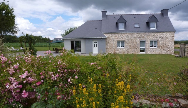 rented cottage, old house, independent, carefully restored