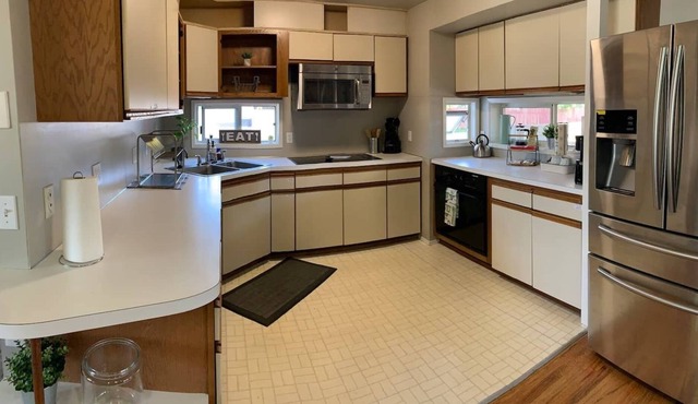 Renton Complete living space close to downtown