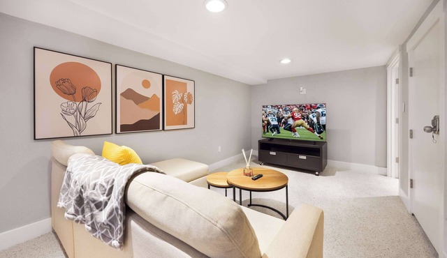 Renton DT 1BR Suite WS 95| Near Landing &Sea-Tac