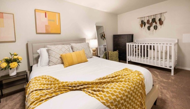 Renton Luxury & Spacious Daylight Basement|The Landing