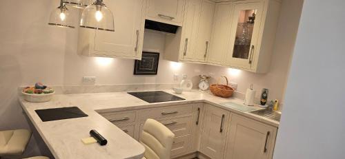 RentUnique The Burwash Bijou Bungalow