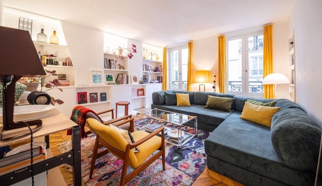 Republique Marais Charm