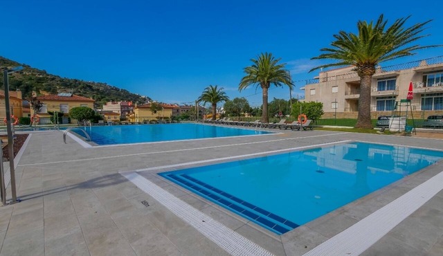 Rescator Resort 102 - Two Bedroom Resort, Sleeps 6