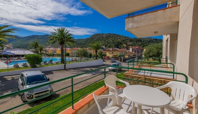 Rescator Resort 115 - One Bedroom Resort, Sleeps 4